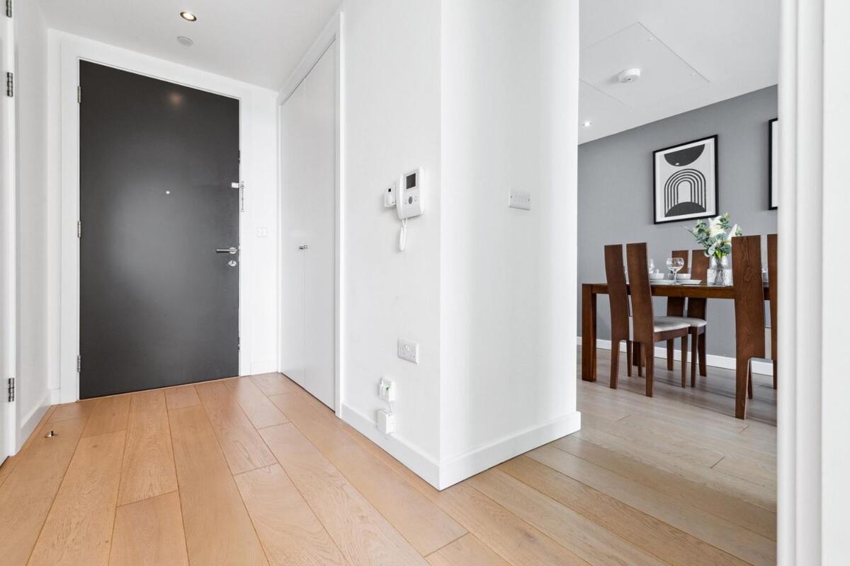 Sky Scraper Luxury 1br Roof Terrace And Gym *
