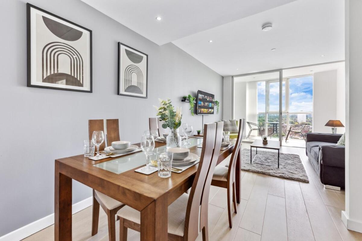 Sky Scraper Luxury 1br Roof Terrace And Gym
